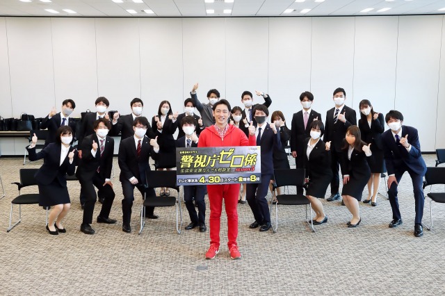 テレビ東京の入社式にサプライズ登場した小泉孝太郎 (C)テレビ東京
