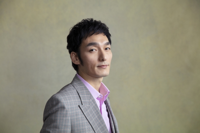 舞台『家族のはなし』で主演を務める草なぎ剛
