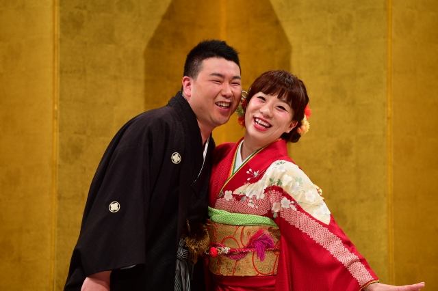 入籍会見を行った吉本新喜劇の清水啓之&森田まりこ