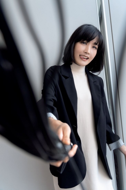 『FLASH』4月6日発売号に登場する佐藤江梨子(C)光文社/週刊FLASH 写真◎福田ヨシツグ