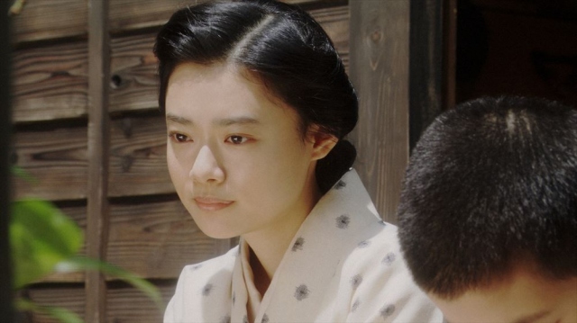 一福と話しをする千代(杉咲花)=連続テレビ小説『おちょやん』第18週・第89回より (C)NHK