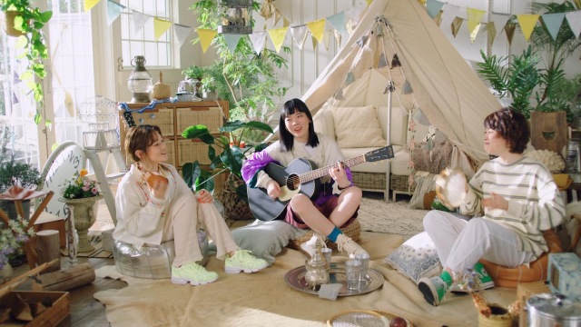 SHISHAMOがCMソングを手掛け、出演したロッテ『ZEROアイス』新WEBCM『ゼロなのにかなりアリ』篇より