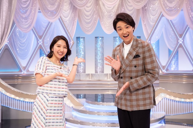 NHK総合の新番組『はやウタ』第2回放送は4月18日。司会の井上芳雄(右)、保里小百合アナウンサー(C)NHK