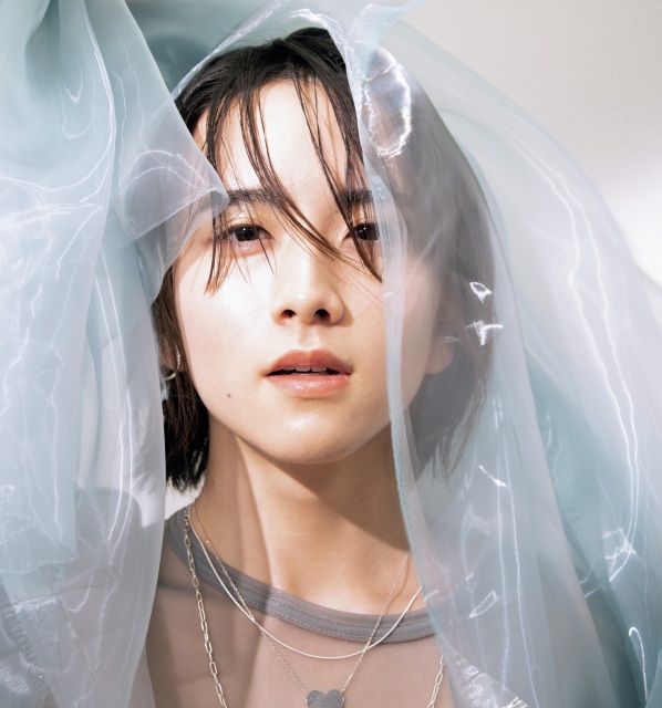 『CanCam』6月号に登場する板垣李光人 撮影/永瀬沙世(KiKi.inc)