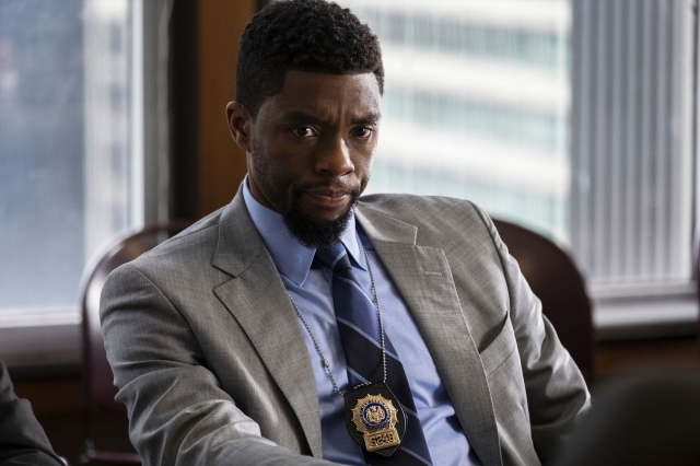 チャドウィック・ボーズマン最後の劇場公開主演&プロデュース作品『21ブリッジ』(公開中) (C)2019 STX Financing, LLC. All Rights Reserved.