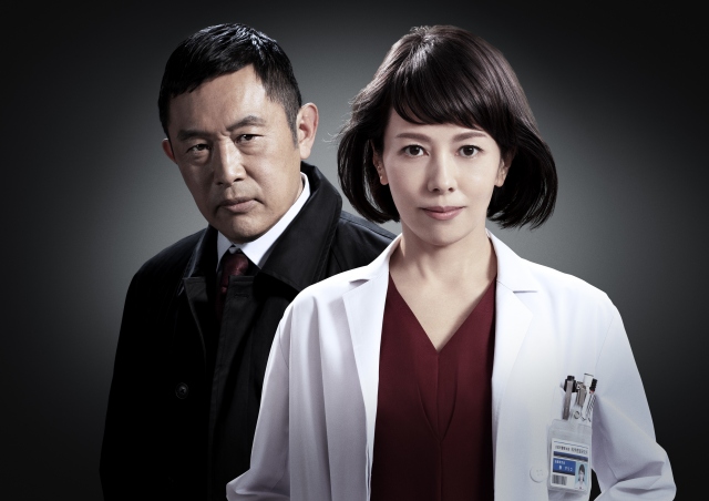 マリコ(沢口靖子)と土門(内藤剛志)のコンビがスクリーンに登場=『科捜研の女 -劇場版-』9月3日より全国公開 (C)2021「科捜研の女 -劇場版-」製作委員会
