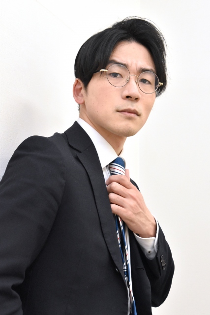 太田プロ入りした異色の“スーツラッパー”DOTAMA (C)ORICON NewS inc.