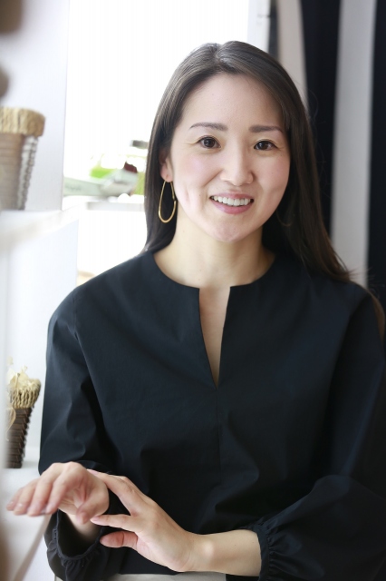 小説家デビューを果たした日本テレビ現役キャスターの鈴木あづさ氏