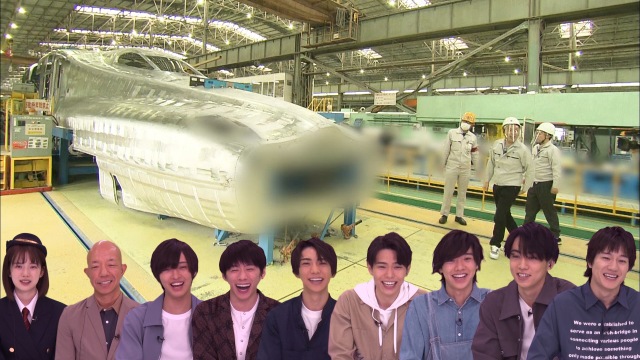 5月9日放送の『ウラ撮れちゃいました』に出演する弘中綾香アナ、小峠英二、IMPACTors (C)テレビ朝日