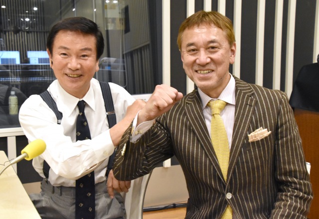思い出話に花を咲かせた(左から)森田健作、岡博之 (C)ORICON NewS inc.