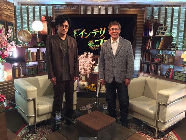 ABEMA『7.2 新しい別の窓#38』(5月2日放送)で稲垣吾郎(左)と若松節朗監督がトーク