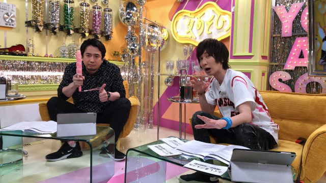 『声優と夜あそび』に出演した安元洋貴&前野智昭(C)ABEMA