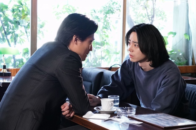 1日放送『コントが始まる』に出演する毎熊克哉、菅田将暉 (C)日本テレビ