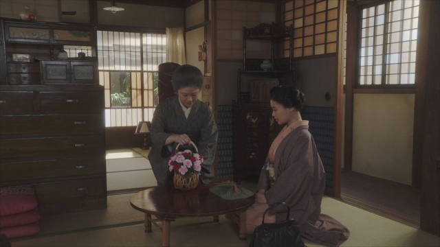 花籠の送り主が明らかに=連続テレビ小説『おちょやん』第21週・第105回より (C)NHK
