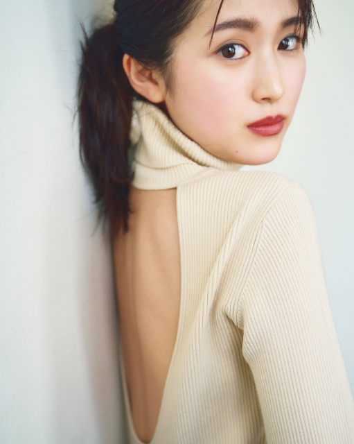 『WHITE graph 006』(講談社)より福本莉子 (C)土山大輔(TRON)/講談社