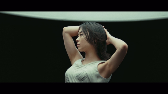宇多田ヒカルの新曲「PINK BLOOD」MVサムネイル