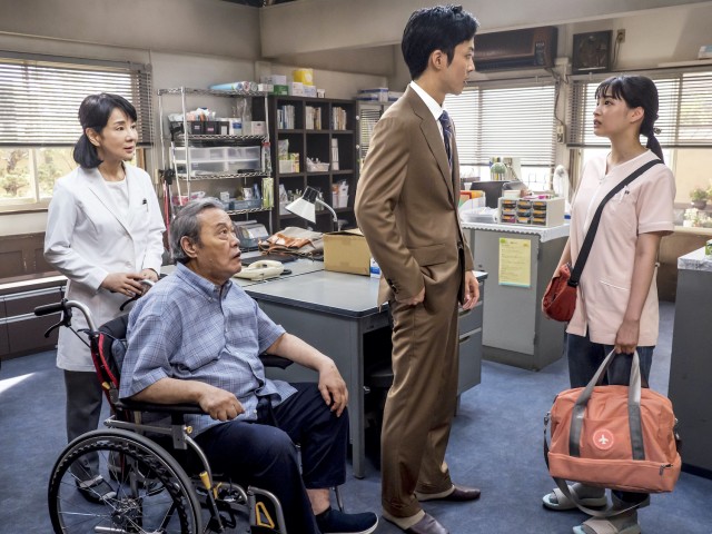 映画『いのちの停車場』メイキングカット(C)2021「いのちの停車場」製作委員会