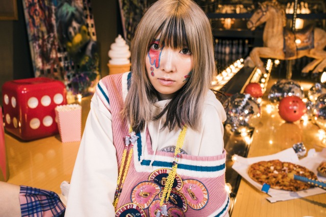 「BEFTEY(ビフティー)」の始動を発表した、YouTuber まあたそ