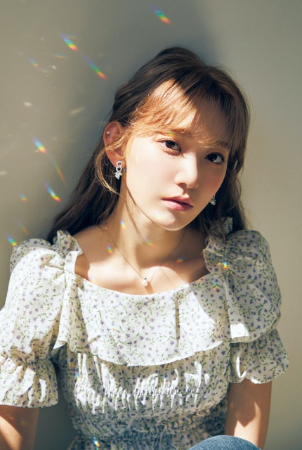 『bis』7月号に登場する宮脇咲良