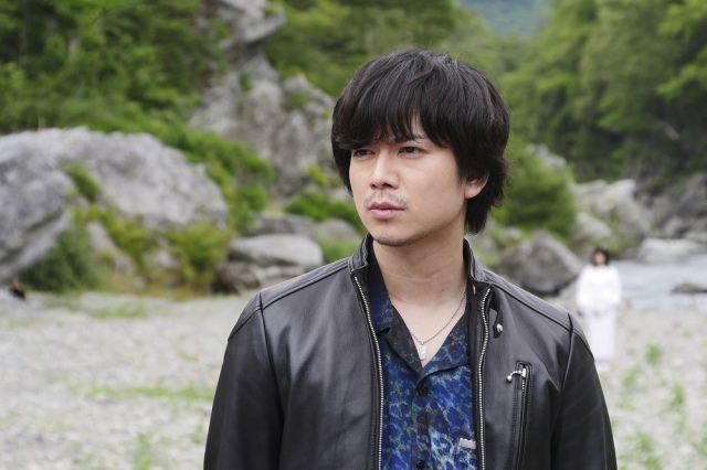 土曜プレミアム『世にも奇妙な物語‘21夏の特別編』に主演する加藤シゲアキ (C)フジテレビ