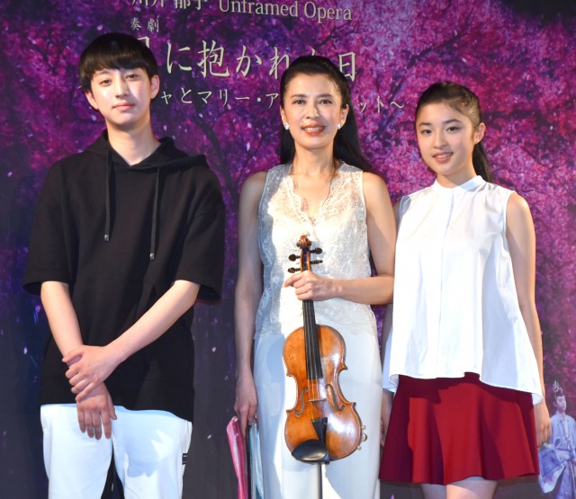 (左から)三井高聡、川井郁子、川井花音 (C)ORICON NewS inc.