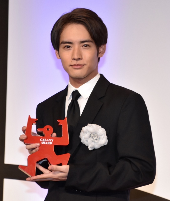 『第58回ギャラクシー賞』マイベストTV賞を受賞した赤楚衛二 (C)ORICON NewS inc.