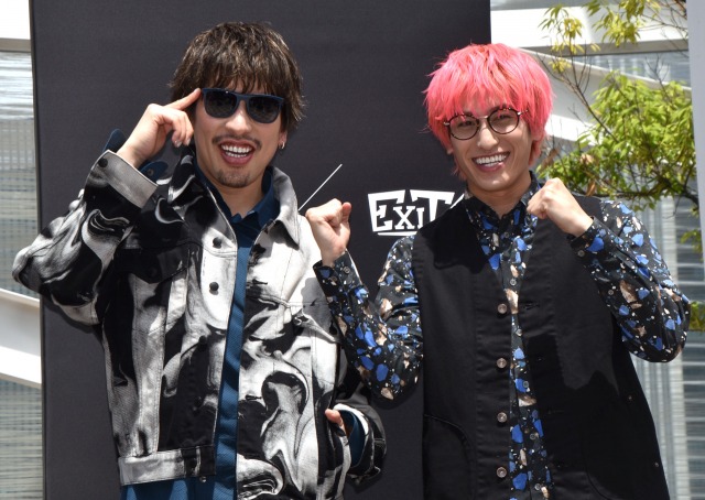 身バレのため“薄めサングラス”で街中へ行くことを明かしたEXIT(左から)りんたろー。、兼近大樹 (C)ORICON NewS inc.