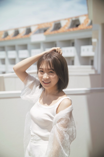 『blt graph.vol.68』表紙を飾る乃木坂46・秋元真夏
