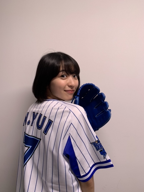 「DeNA対ソフトバンク」の始球式に出演した鳴海唯