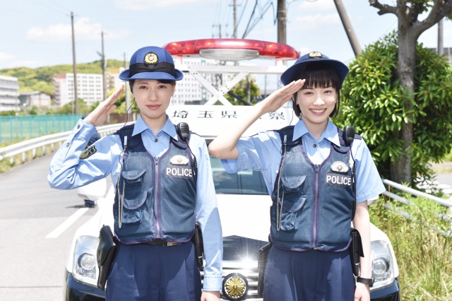 7月期新水曜ドラマ『ハコヅメ~たたかう!交番女子~』をクランクインした戸田恵梨香、永野芽郁 (C)日本テレビ