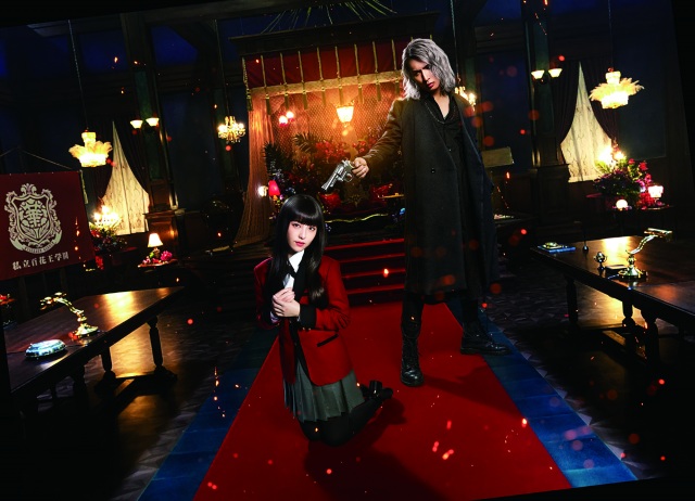 『映画 賭ケグルイ 絶体絶命ロシアンルーレット』に出演する浜辺美波、藤井流星(ジャニーズWEST)(C)河本ほむら・尚村透/SQUARE ENIX (C)2021 「映画 賭ケグルイ2」製作委員会