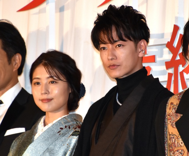 『るろ剣』への思いを語った(左から)有村架純、佐藤健 (C)ORICON NewS inc.