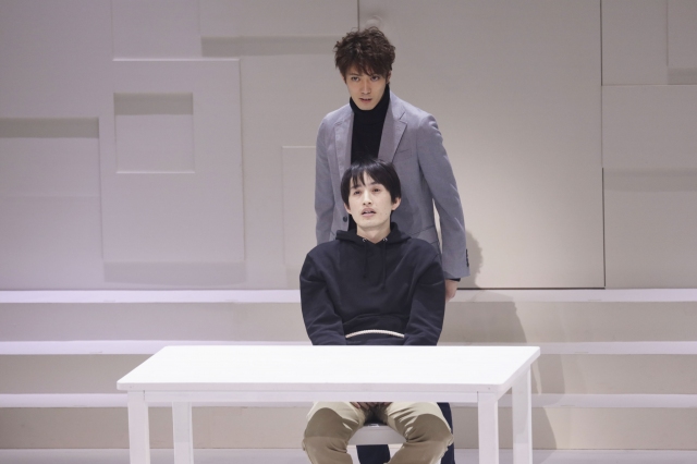 辰巳雄大と浜中文一が共演の舞台『スマホを落としただけなのに』が開幕