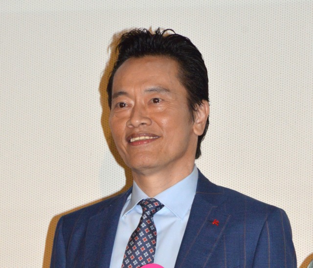 金髪ミニスカ姿にやみつき?になっているという遠藤憲一 (C)ORICON NewS inc.