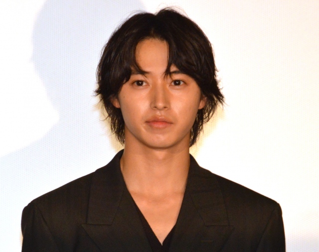 今夏はキャンプで焚き火を眺めたいと語った山崎賢人 (C)ORICON NewS inc.