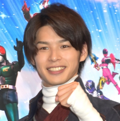 『セイバー+ゼンカイジャー スーパーヒーロー戦記』公開初日舞台あいさつに登壇した青木瞭(C)ORICON NewS inc.