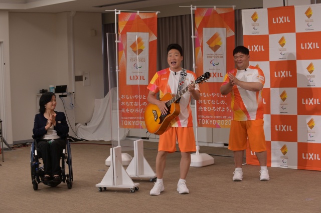 『LIXIL 東京2020 パラリンピック聖火リレー 応援イベント』に参加したANZEN漫才