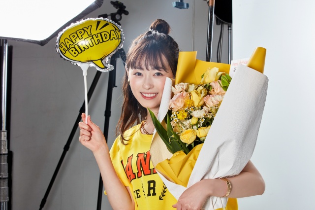 ドラマ『アンラッキーガール!』撮影現場で福原遥の誕生日サプライズ(C)ytv