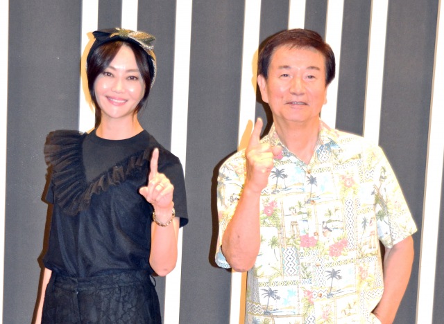 初対面で意気投合した(左から)観月ありさ、森田健作 (C)ORICON NewS inc.