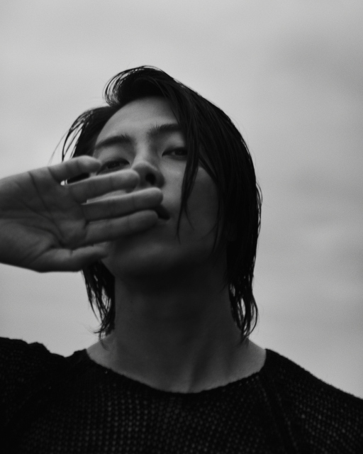 山下智久写真集『Circle』より先行カット(C)講談社