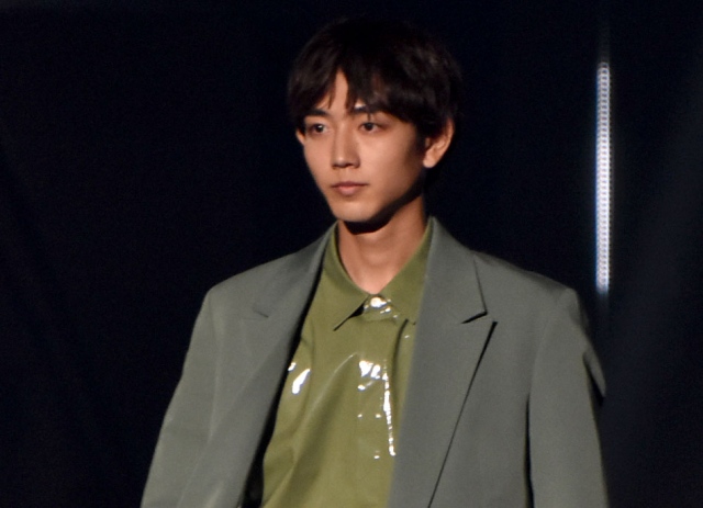 『第33回 マイナビ 東京ガールズコレクション 2021 AUTUMN/WINTER』に出演した駒木根葵汰 (C)ORICON NewS inc.