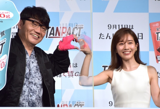 “夫”ずん・飯尾和樹のアイドルデビューを応援した田中みな実(右) (C)ORICON NewS inc.