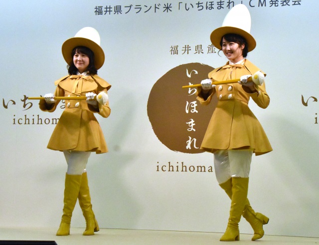キュートなおそろいダンスを披露した(左から)本田紗来、本田望結 (C)ORICON NewS inc.