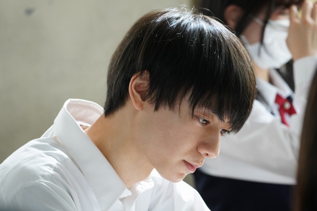 映画『ひらいて』に出演する作間龍斗(C)綿矢りさ・新潮社/「ひらいて」製作委員会