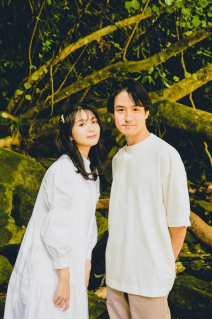 結婚を発表した(左から)北原里英、笠原秀幸(写真はTwitterより/事務所許諾済み)