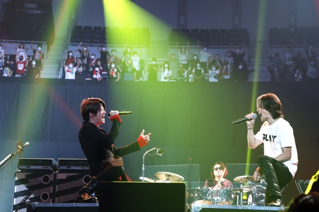 B’zとMr.Childrenがともに2年ぶりの有観客ライブで夢のコラボレーション