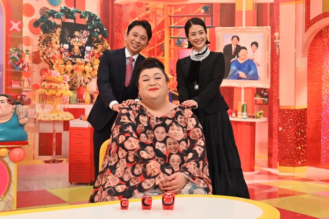 『マツコ& 有吉 怒り新党 解散生放送スペシャル』より(左から)有吉弘行、マツコ・デラックス、夏目三久アナ(C)テレビ朝日