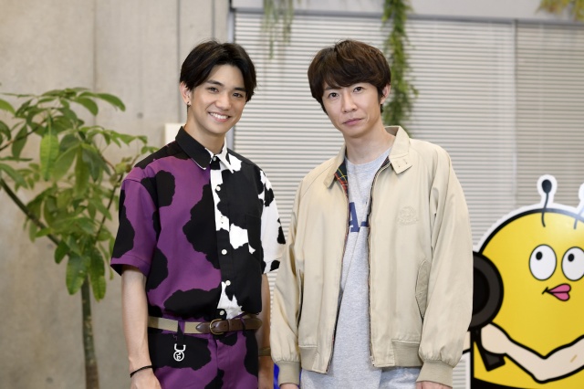 相葉雅紀主演『和田家の男たち』にAぇ! group・正門良規(左)が出演(C)テレビ朝日