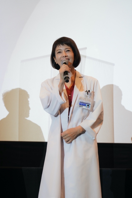 『科捜研の女 -劇場版-』京都の上映劇場で凱旋舞台あいさつを行った沢口靖子