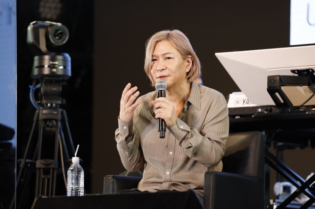 『J-WAVE INNOVATION WORLD FESTA 2021』に出演した小室哲哉 Photo by アンザイミキ